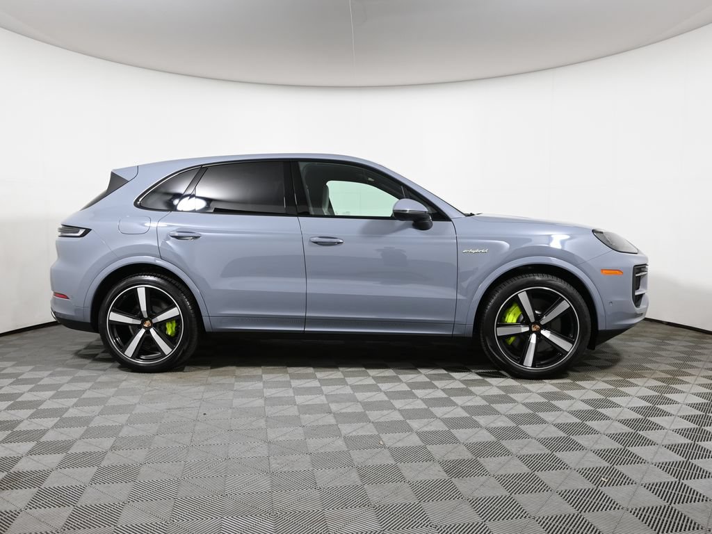Used 2026 Porsche Cayenne E-Hybrid AWD/4WD image 8