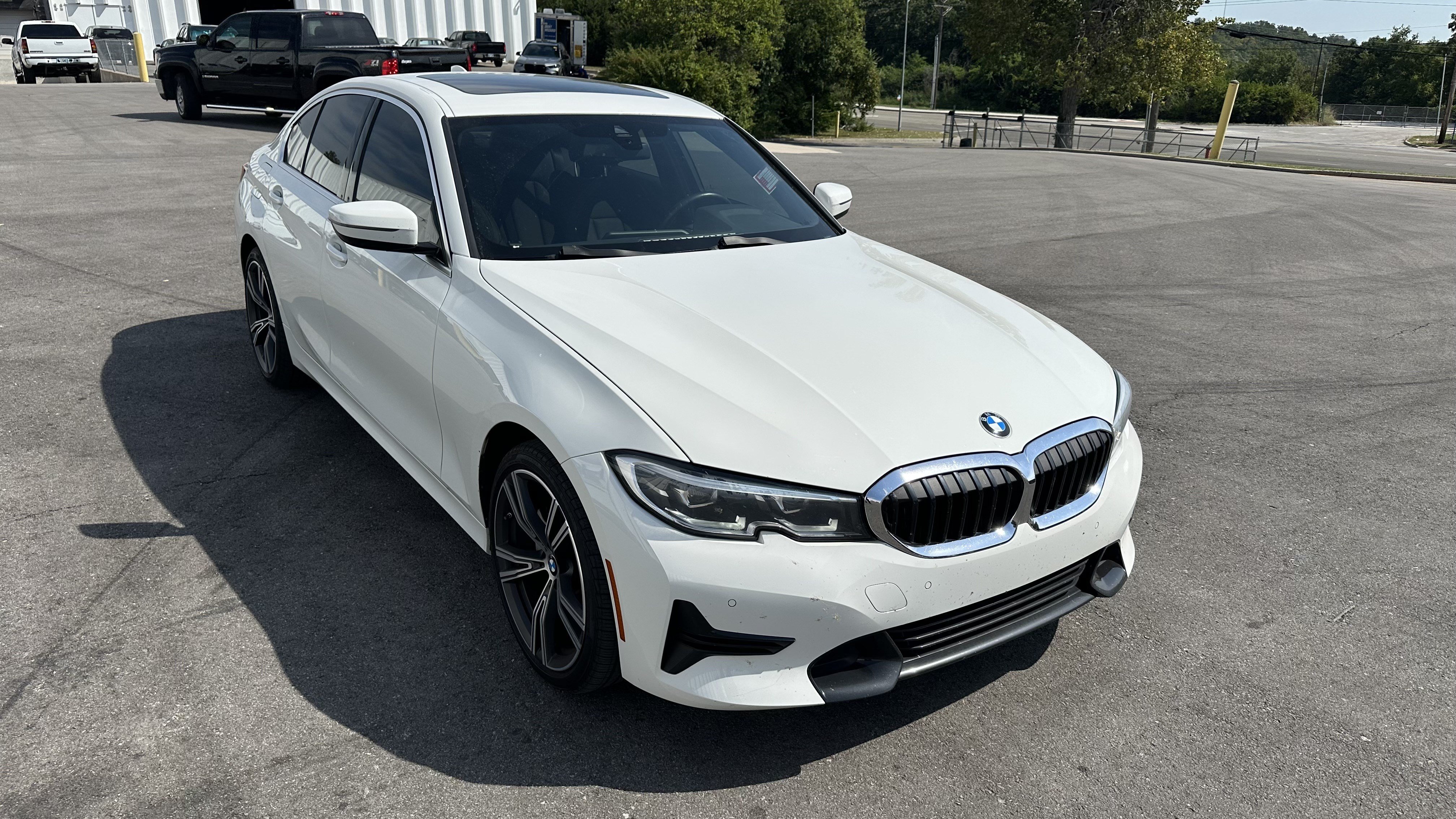 Used 2022 BMW 330i xDrive Sedan w/ Driving Assistance Package AWD/4WD image 2