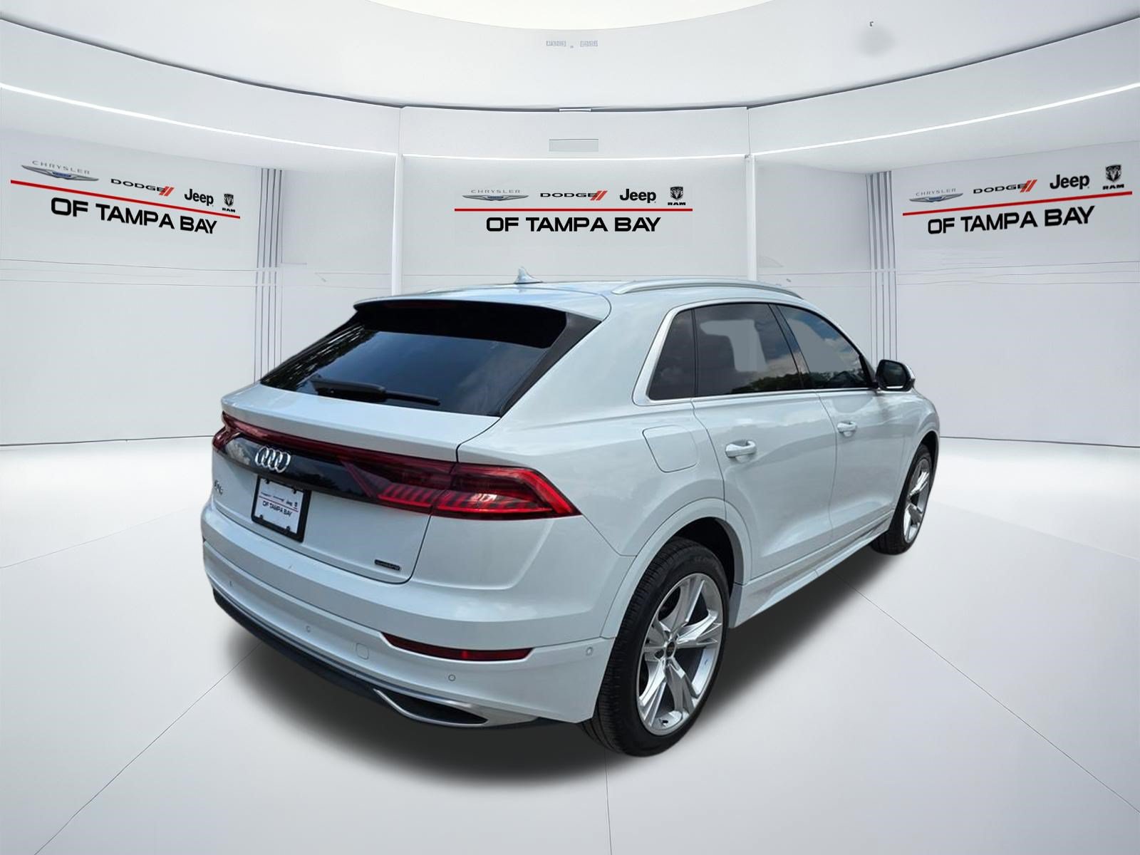 Used 2023 Audi Q8 Prestige AWD/4WD image 6