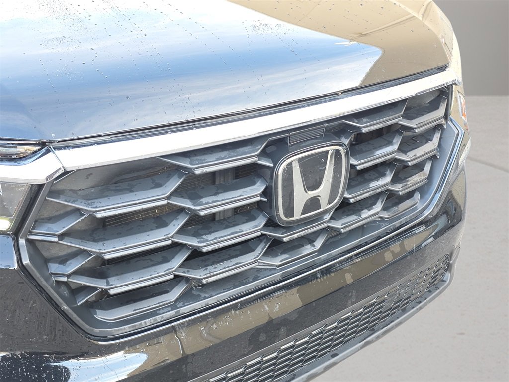 Used 2023 Honda Pilot LX image 9