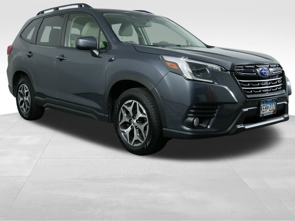 Used 2023 Subaru Forester Premium AWD/4WD image 2