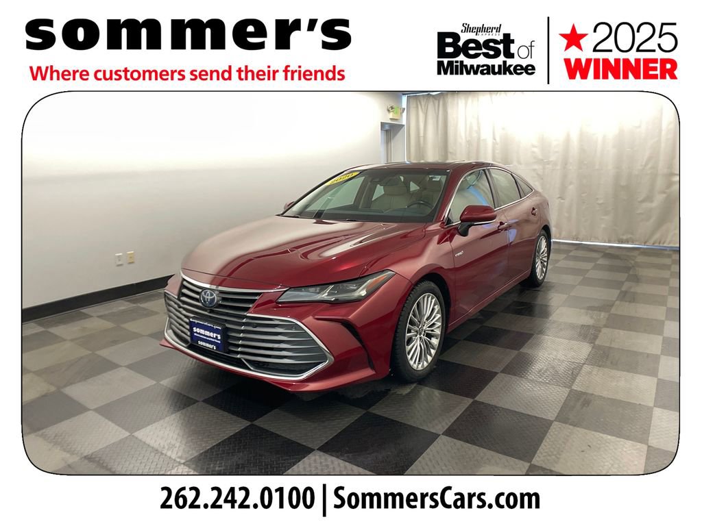 Used 2020 Toyota Avalon Limited image 2