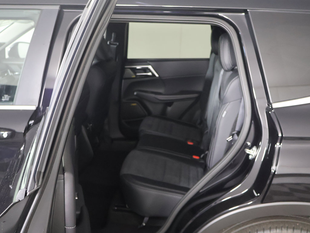 New 2026 Mitsubishi Outlander SE AWD/4WD image 32