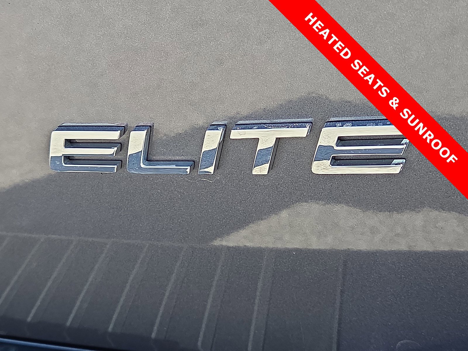 Used 2024 Honda Odyssey Elite image 8