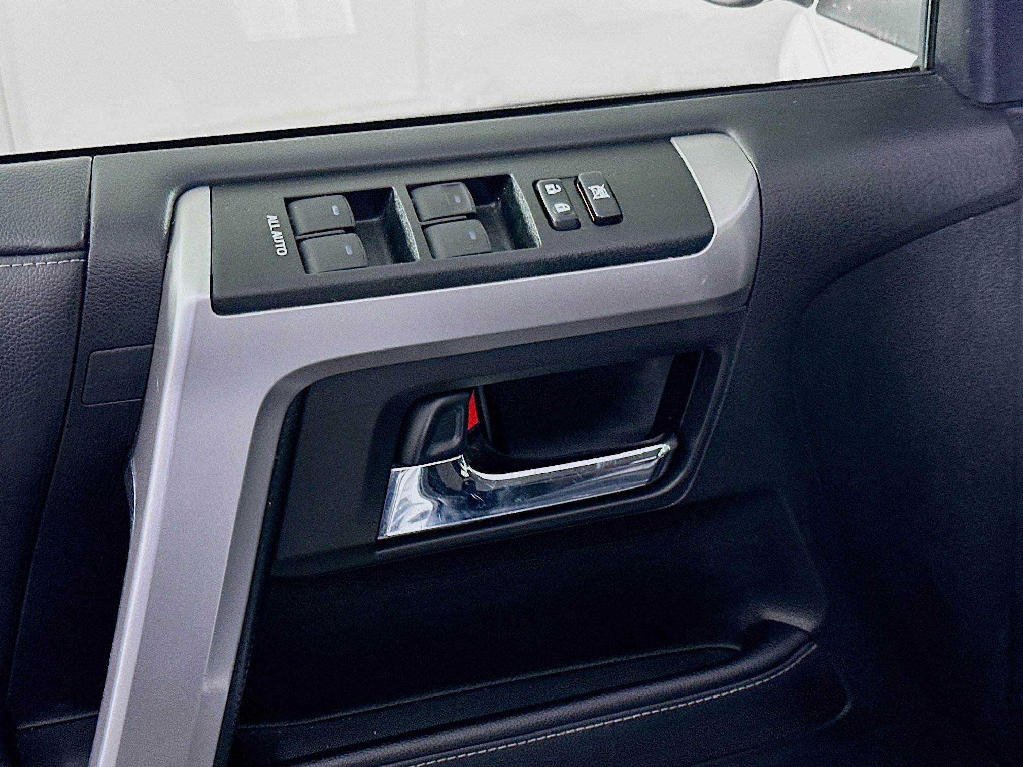 Used 2024 Toyota 4Runner SR5 image 15