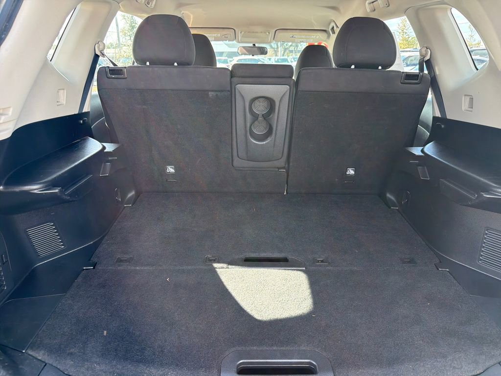 Used 2015 Nissan Rogue S image 10