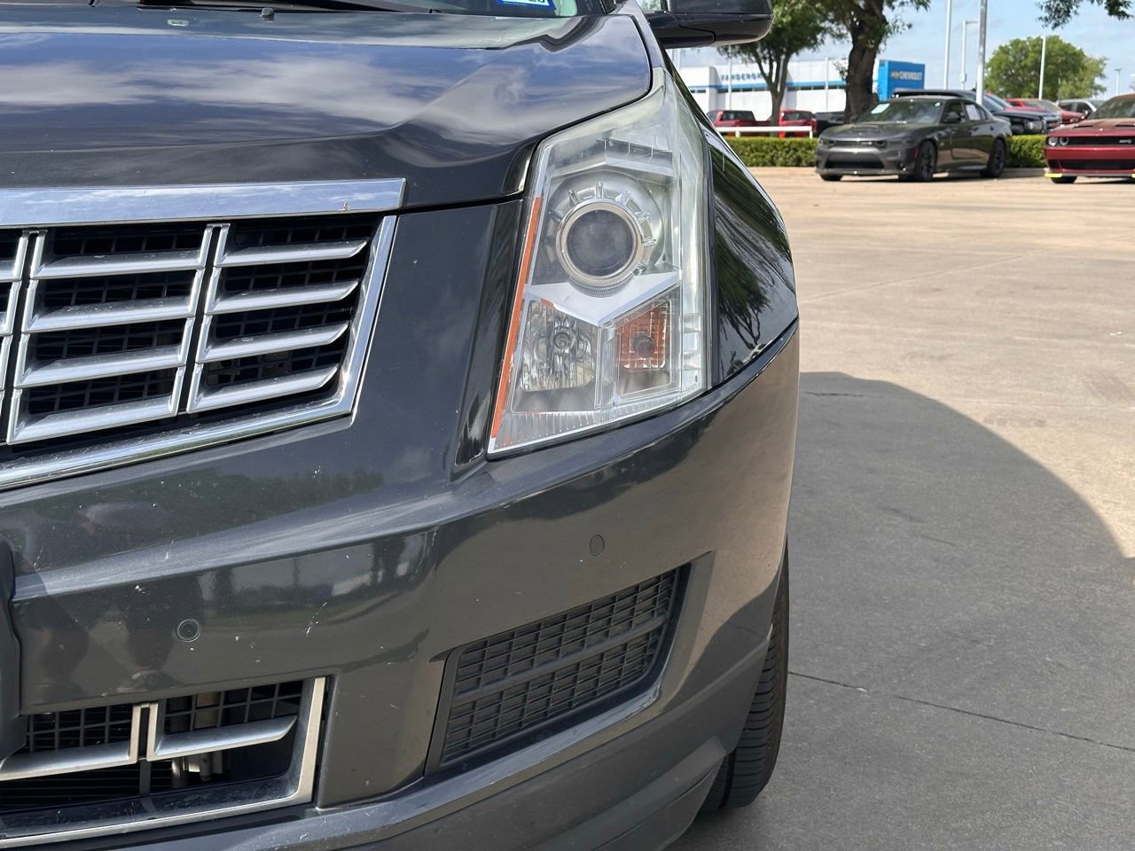 Used 2016 Cadillac SRX Luxury image 4