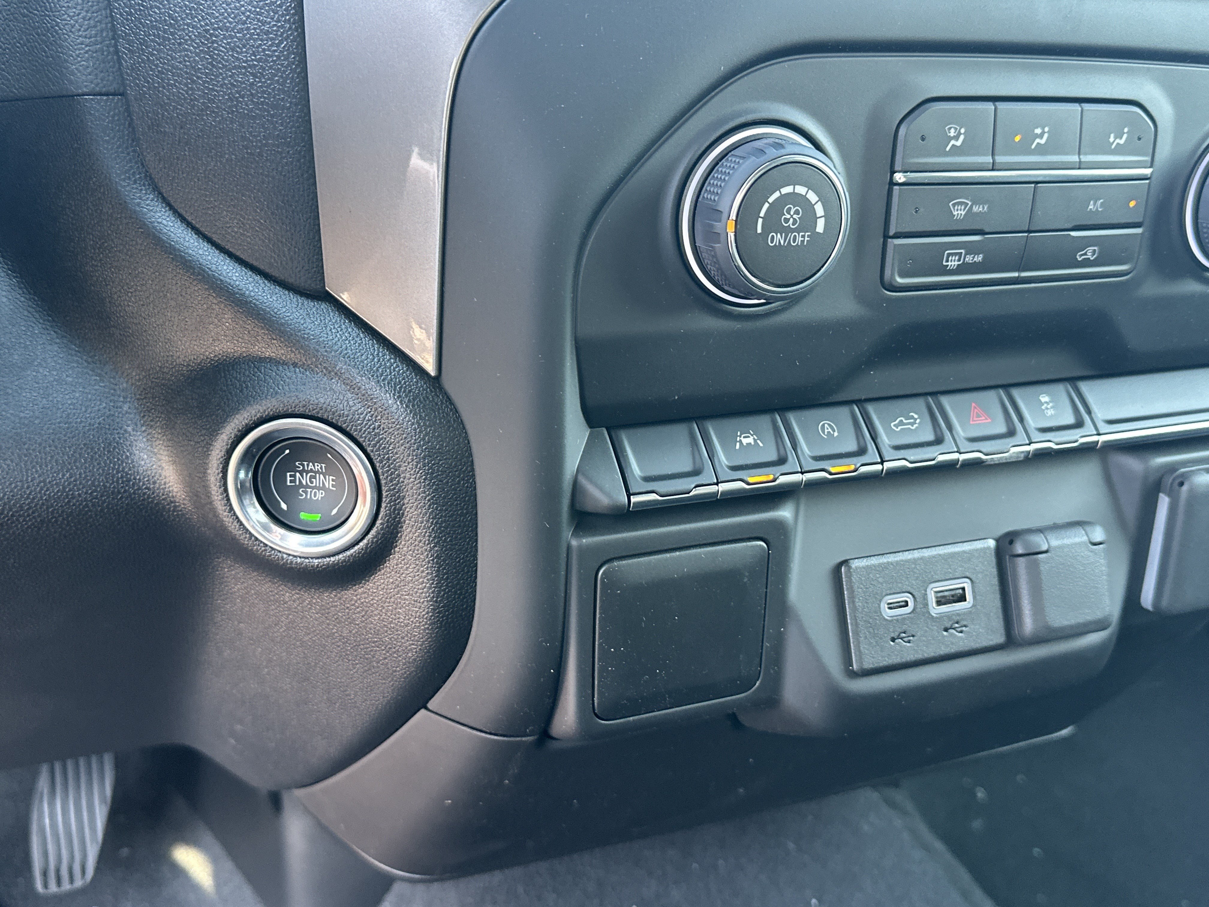 New 2026 Chevrolet Silverado 1500 Custom AWD/4WD image 28