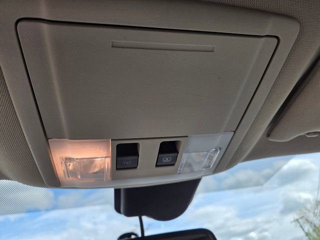 Used 2015 Lincoln MKX AWD w/ Equipment Group 101A image 37