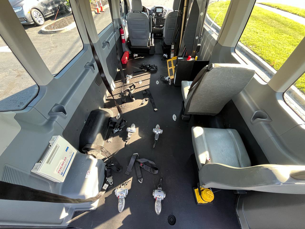 Used 2017 Ford Transit 350 XL RWD image 2