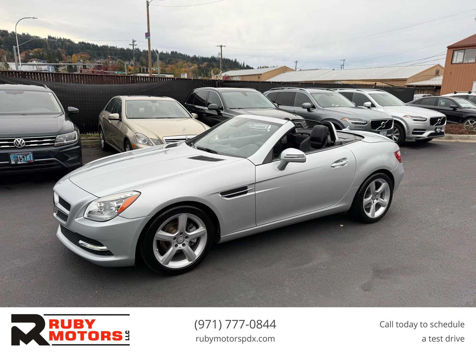 Used 2015 Mercedes-Benz SLK 250 image 1