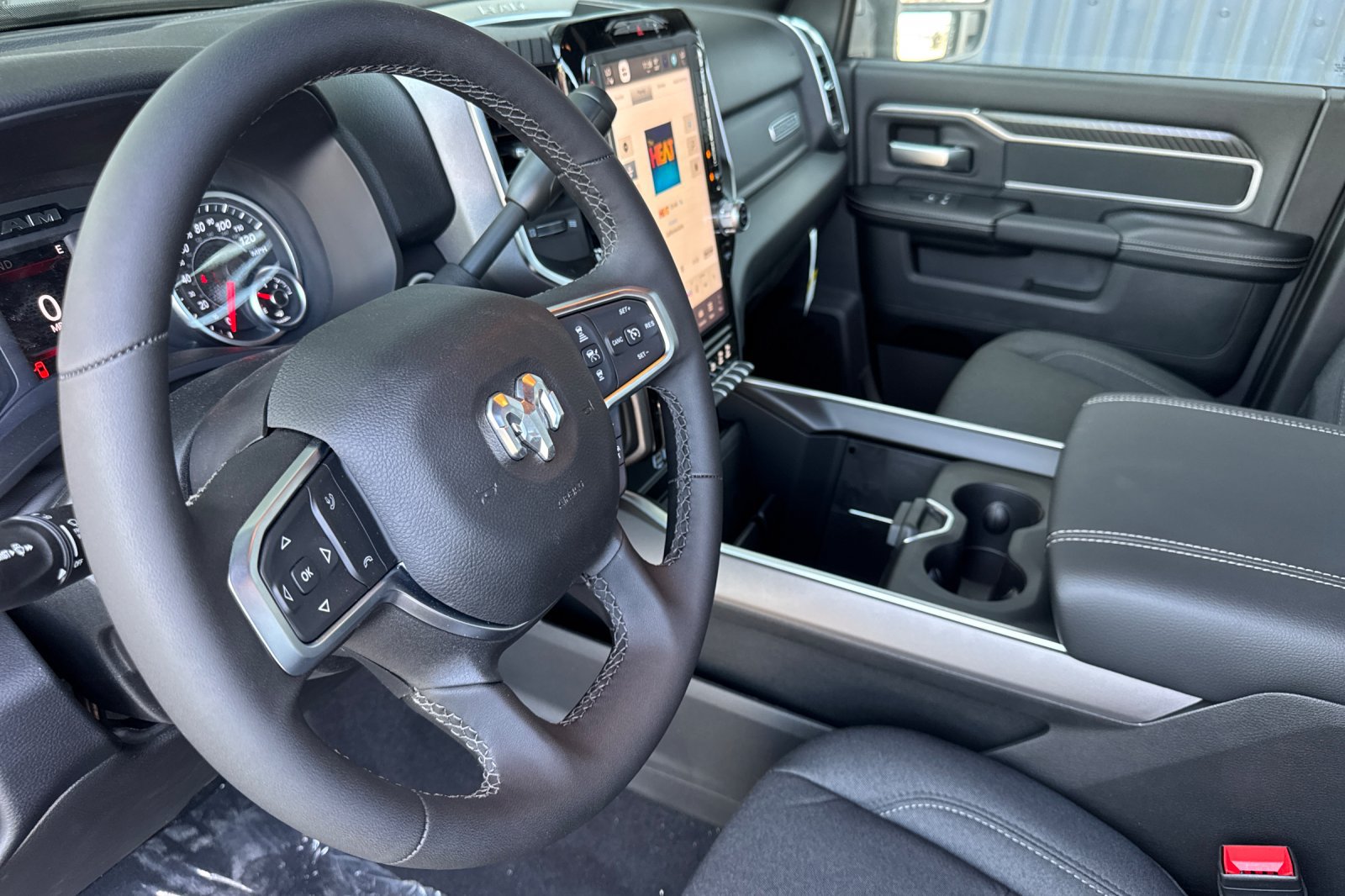 New 2026 RAM 3500 Big Horn AWD/4WD image 9