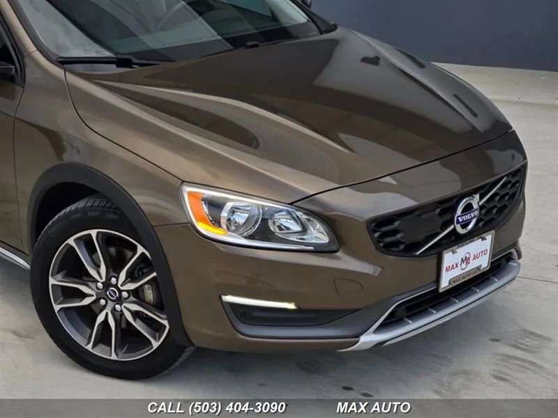 Used 2016 Volvo V60 T5 Cross Country w/ Convenience Package image 35