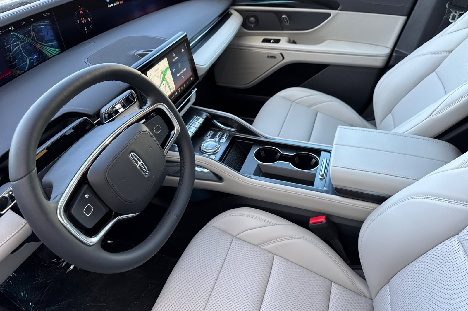 New 2026 Lincoln Nautilus Premier w/ Equipment Group 102A image 9