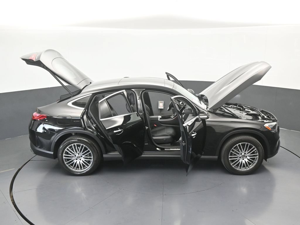 Used 2025 Mercedes-Benz GLC 300 4MATIC image 71