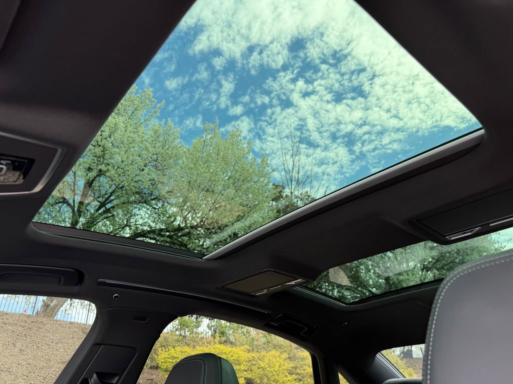 Used 2025 Audi S8 image 30