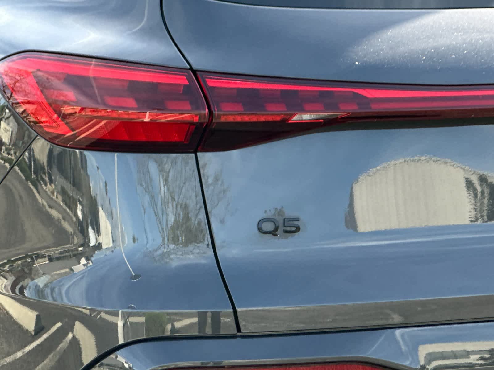 Used 2025 Audi Q5 Premium w/ Convenience Package AWD/4WD image 28