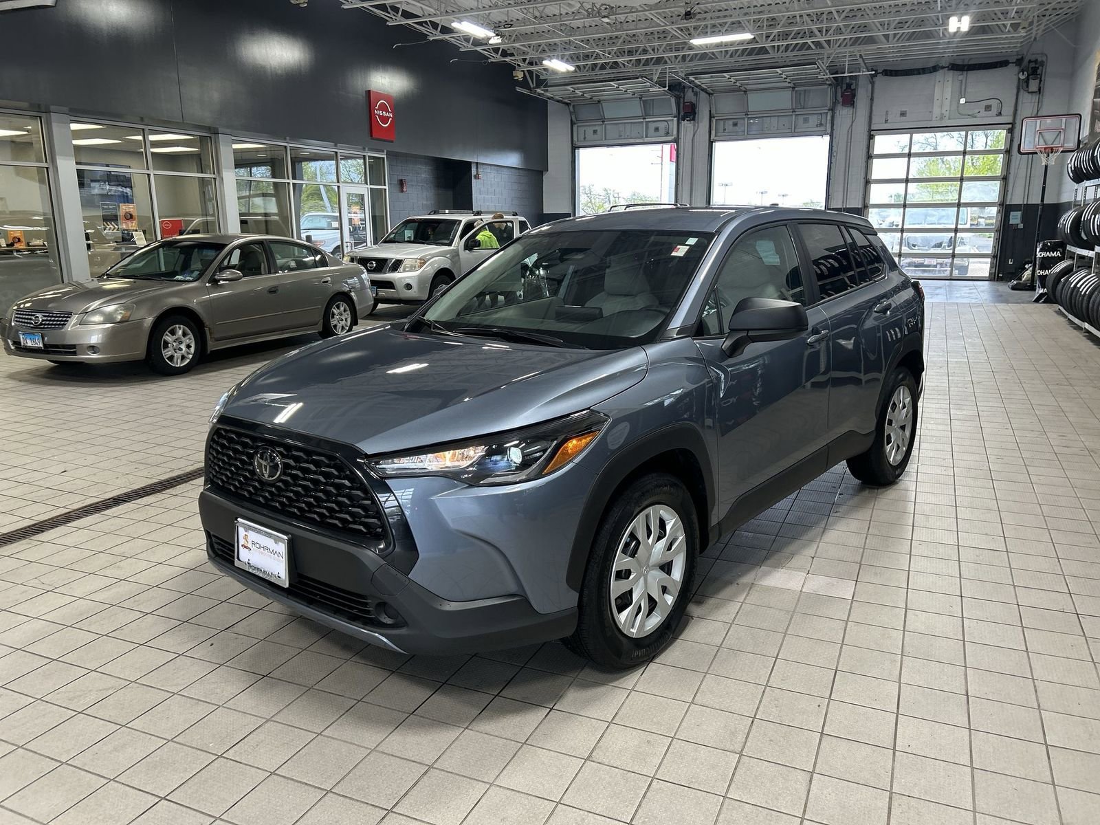 Used 2025 Toyota Corolla Cross L AWD/4WD image 27