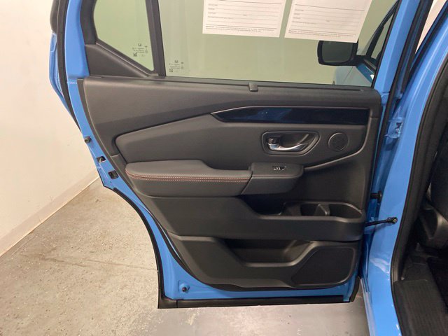 Certified 2025 Honda Pilot TrailSport image 22