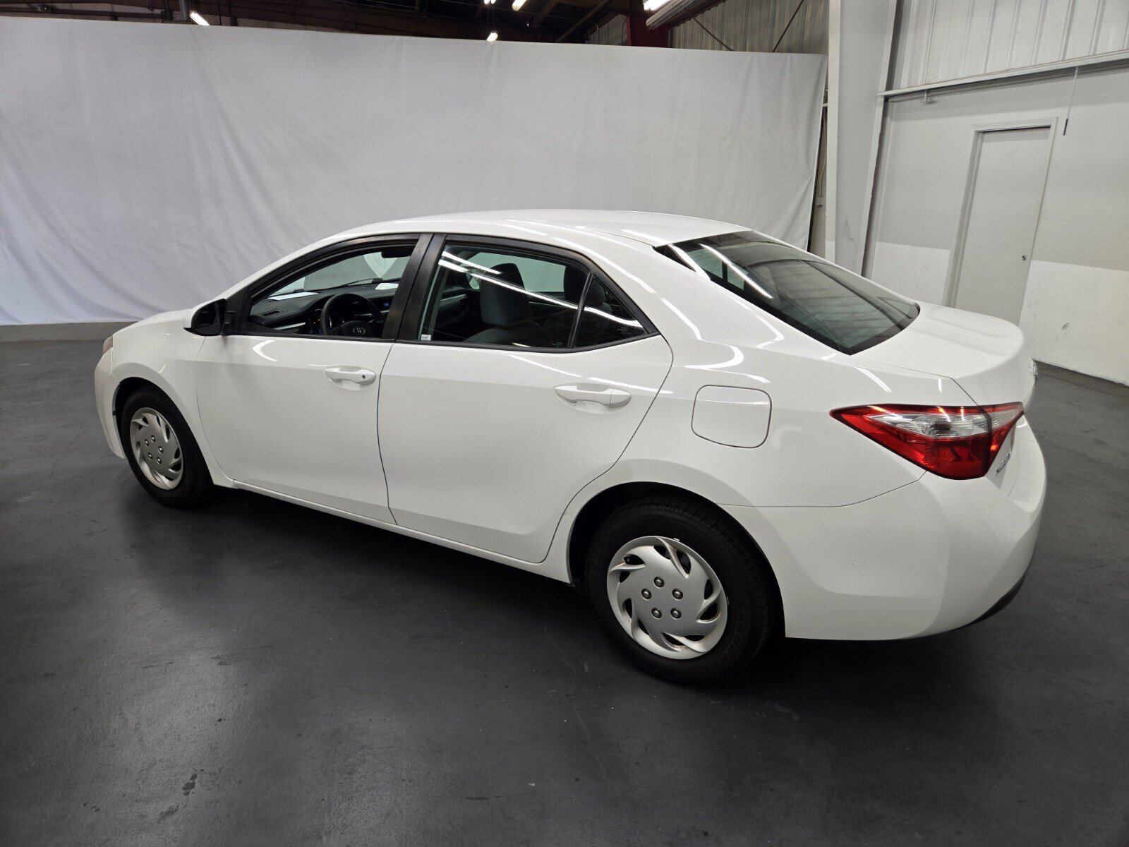 Used 2014 Toyota Corolla L FWD image 3