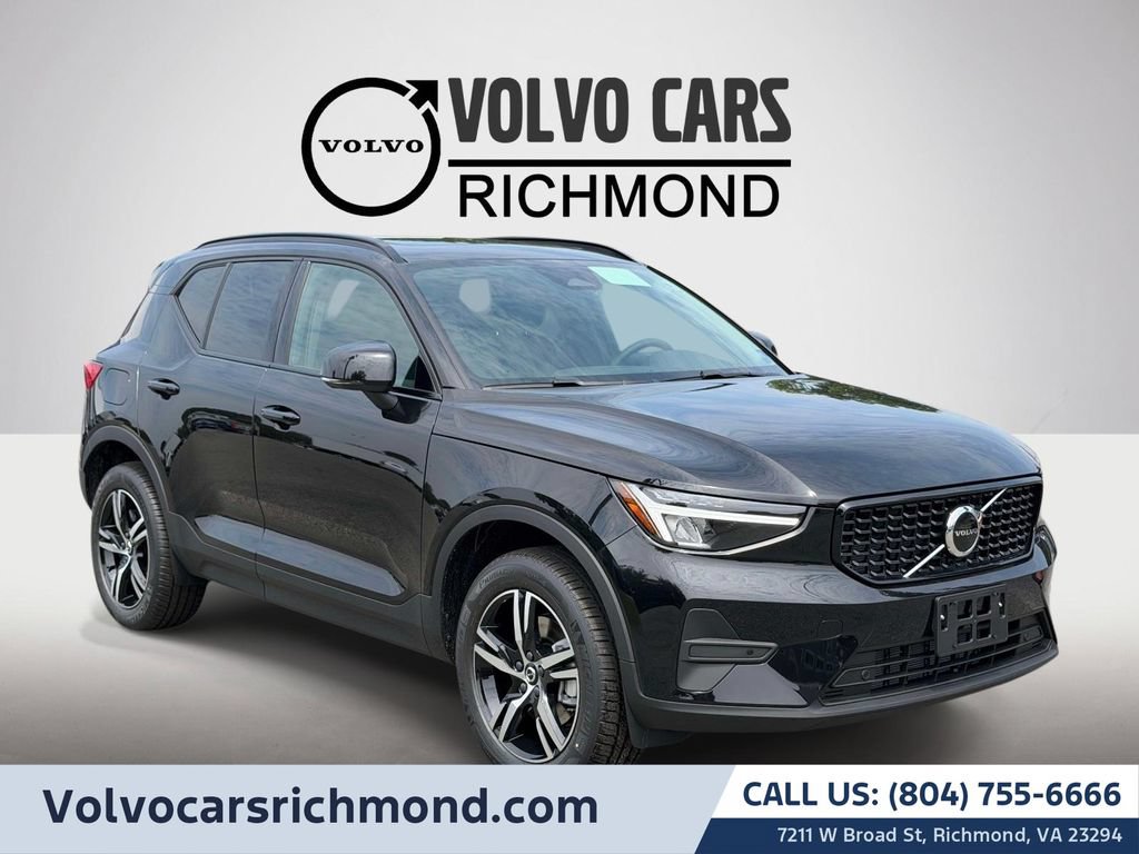 New 2026 Volvo XC40 B4 Core w/ Protection Package FWD video 1