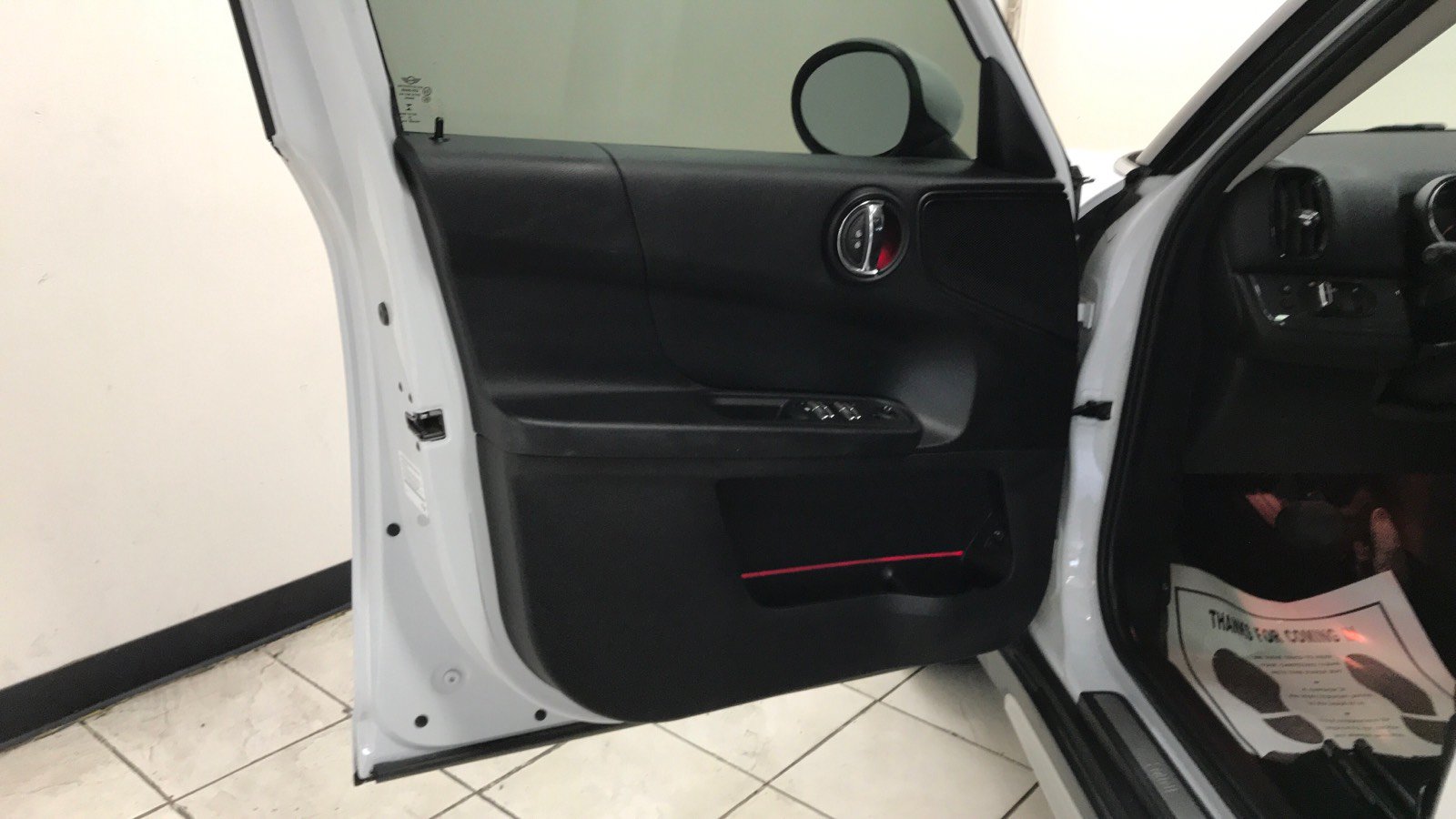 Used 2019 MINI Cooper Countryman w/ Storage Package FWD image 8
