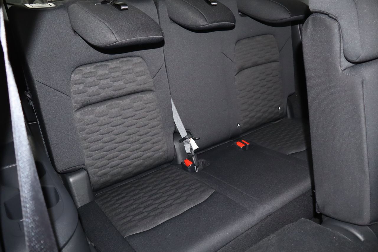 Used 2024 Nissan Pathfinder S image 19