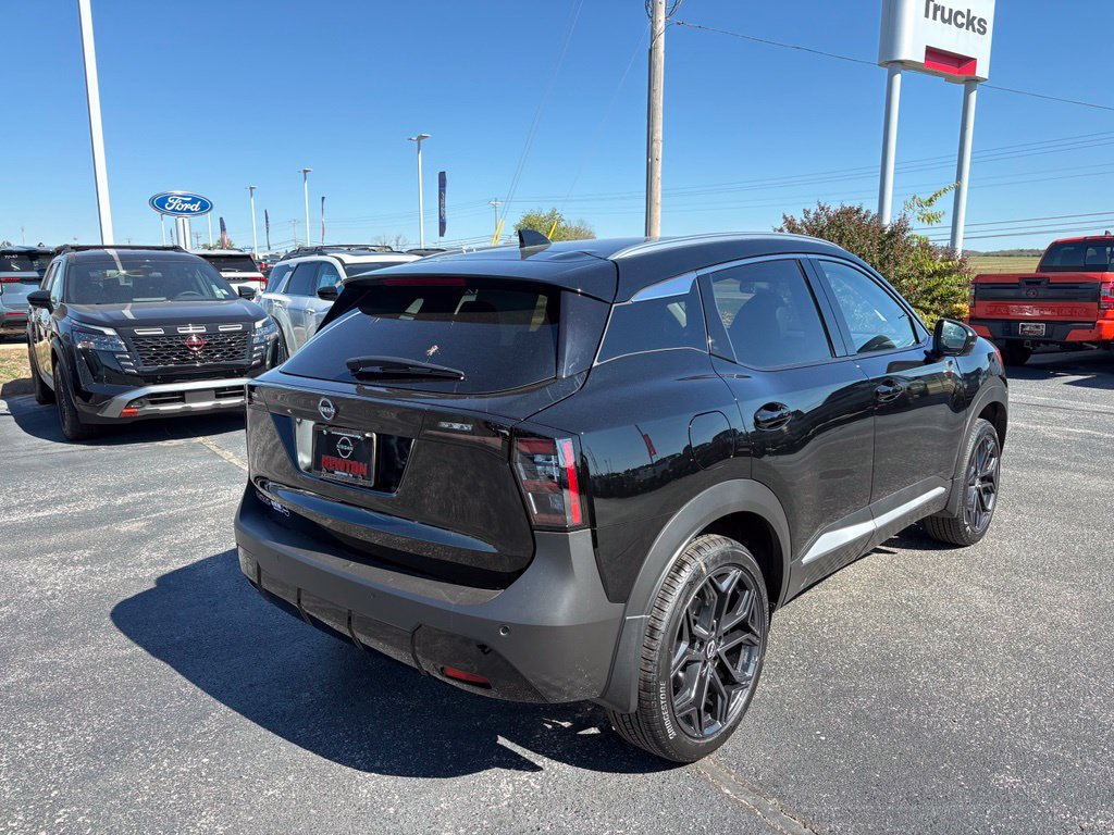 New 2027 Nissan Kicks SR FWD image 4