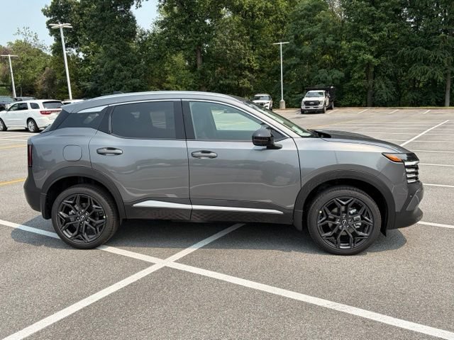 New 2026 Nissan Kicks SR FWD image 7