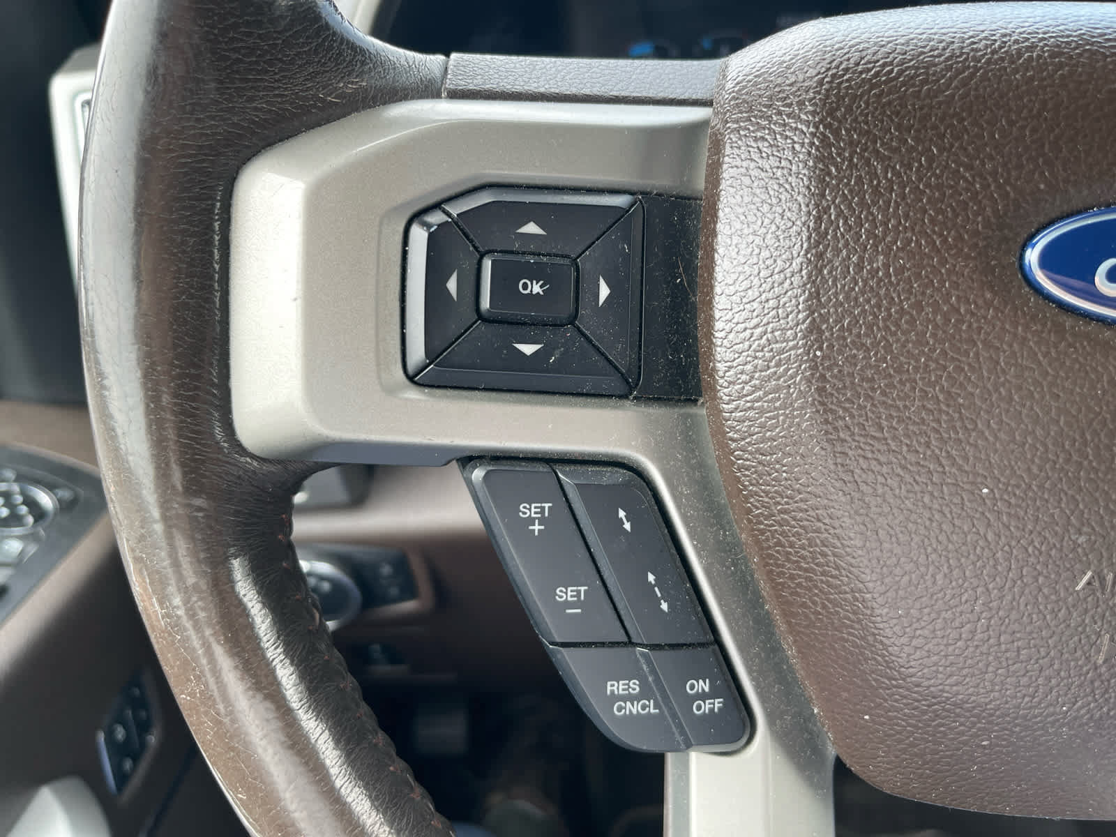 Used 2015 Ford F150 King Ranch w/ Equipment Group 601A Luxury AWD/4WD image 11
