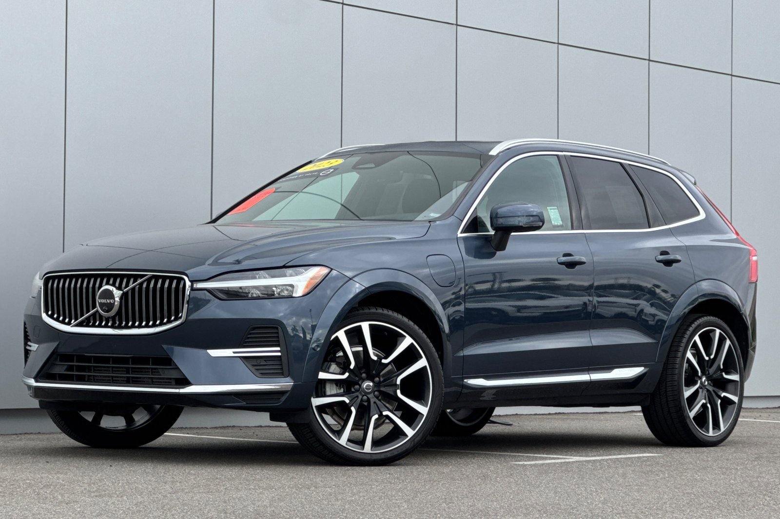 Used 2023 Volvo XC60 T8 Ultimate