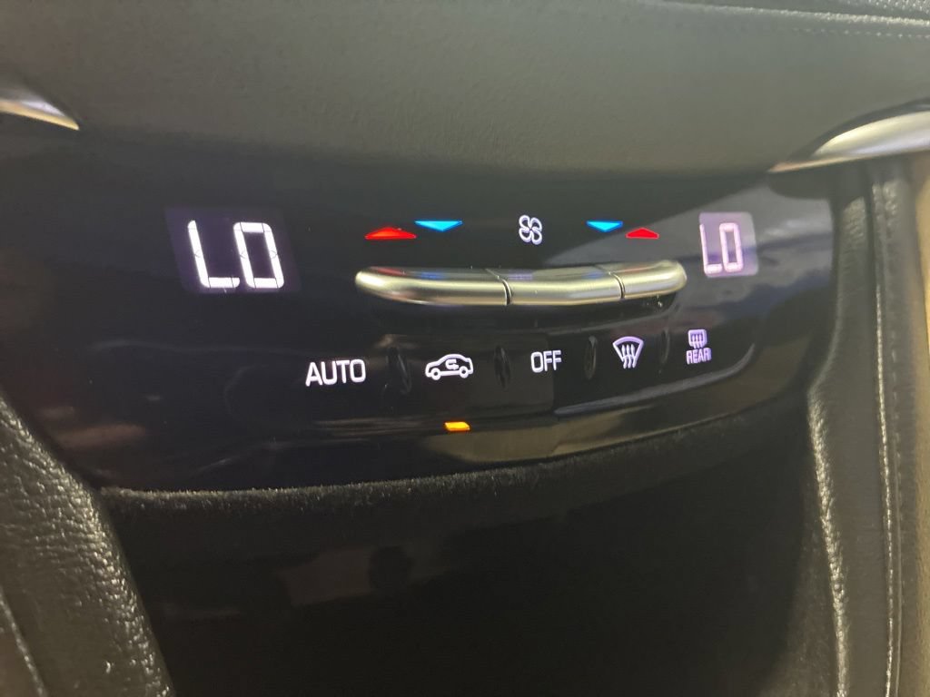 Used 2019 Cadillac XT5 FWD image 28