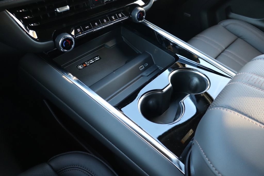 New 2026 Chevrolet Suburban High Country image 26