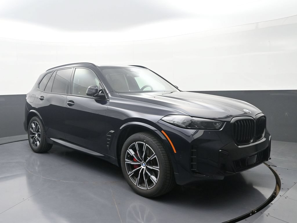 New 2026 BMW X5 xDrive40i w/ M Sport Package AWD/4WD image 3