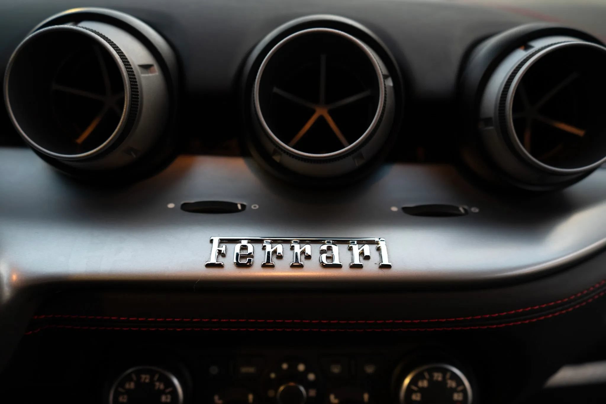 Used 2015 Ferrari F12 Berlinetta RWD image 54