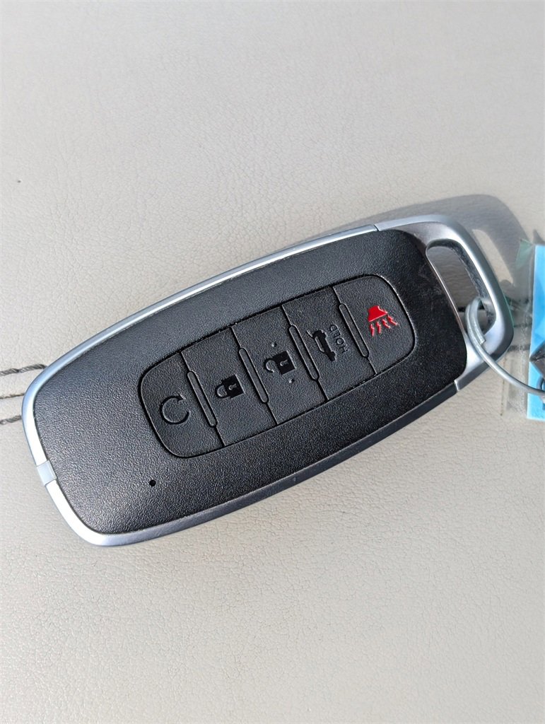 Used 2022 Nissan Pathfinder SV image 31