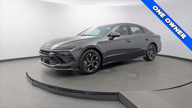 Used 2025 Hyundai Sonata SEL FWD image 2
