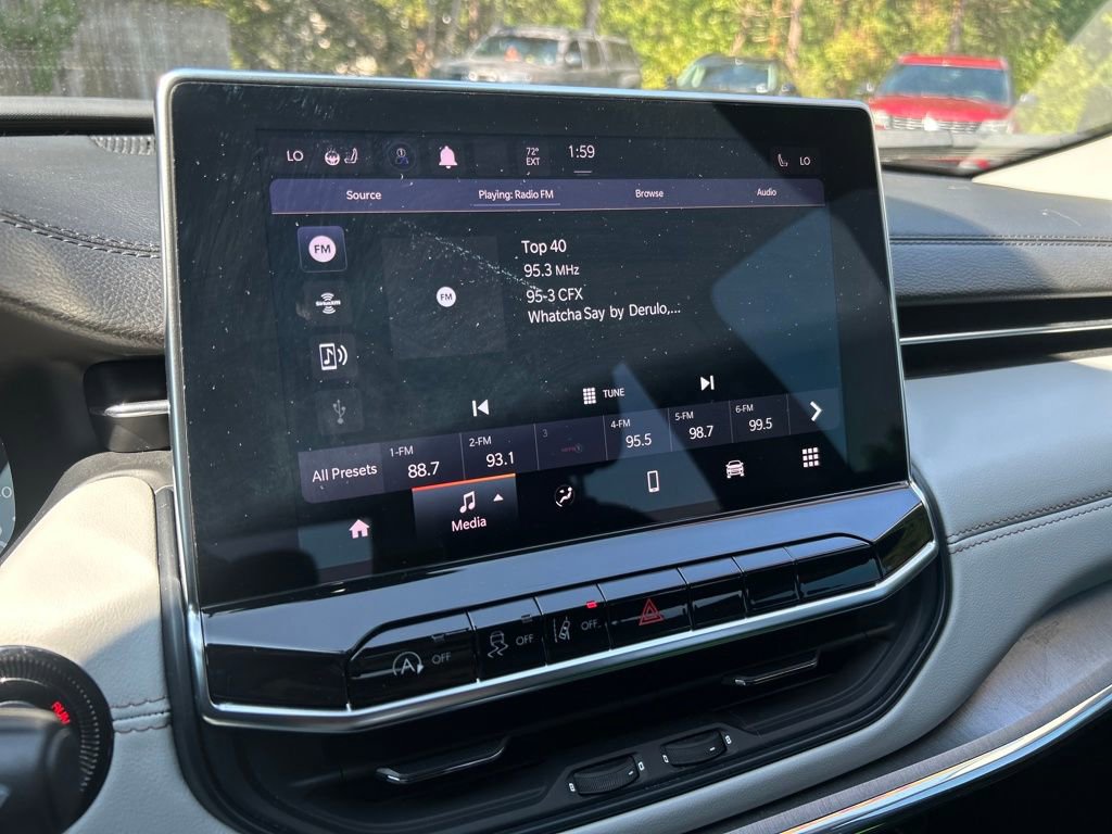 Used 2022 Jeep Compass Limited image 23