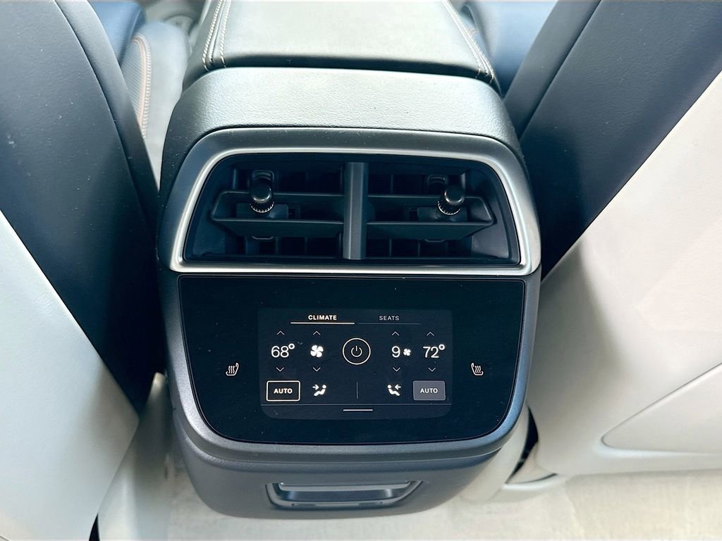Used 2024 Lucid Air Touring image 24
