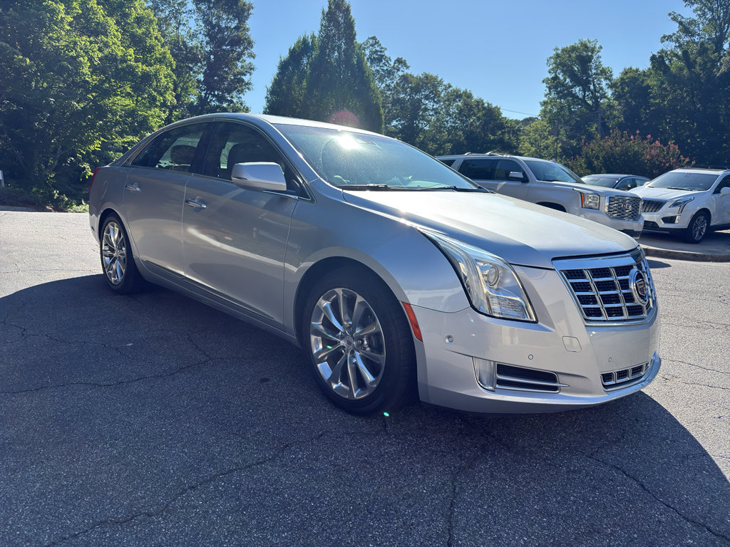 Used 2014 Cadillac XTS Luxury w/ Driver Awareness Package FWD image 2
