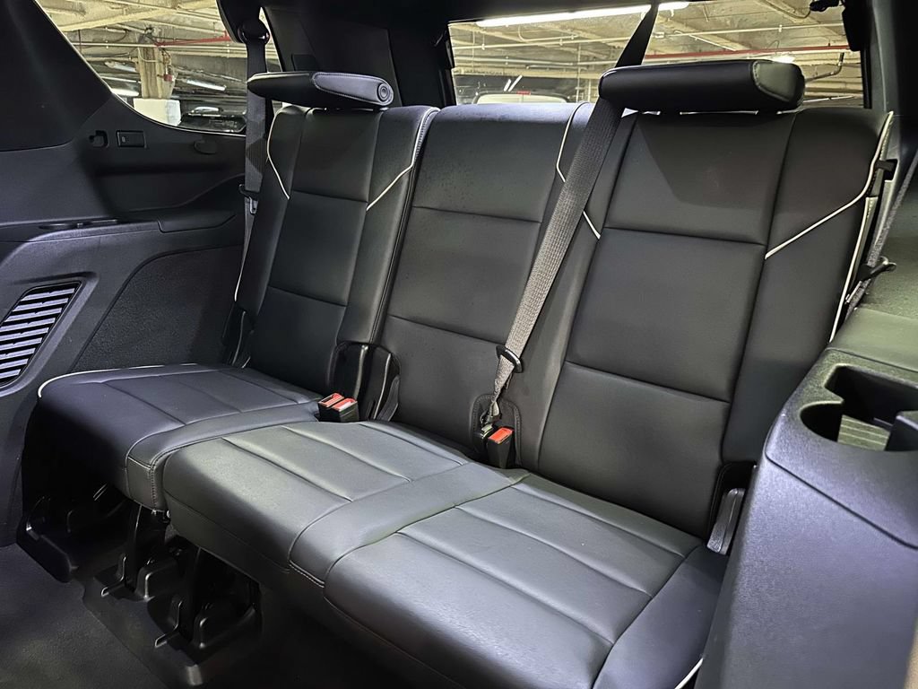 Used 2023 Cadillac Escalade Premium Luxury w/ LPO, Radiant Package AWD/4WD image 16