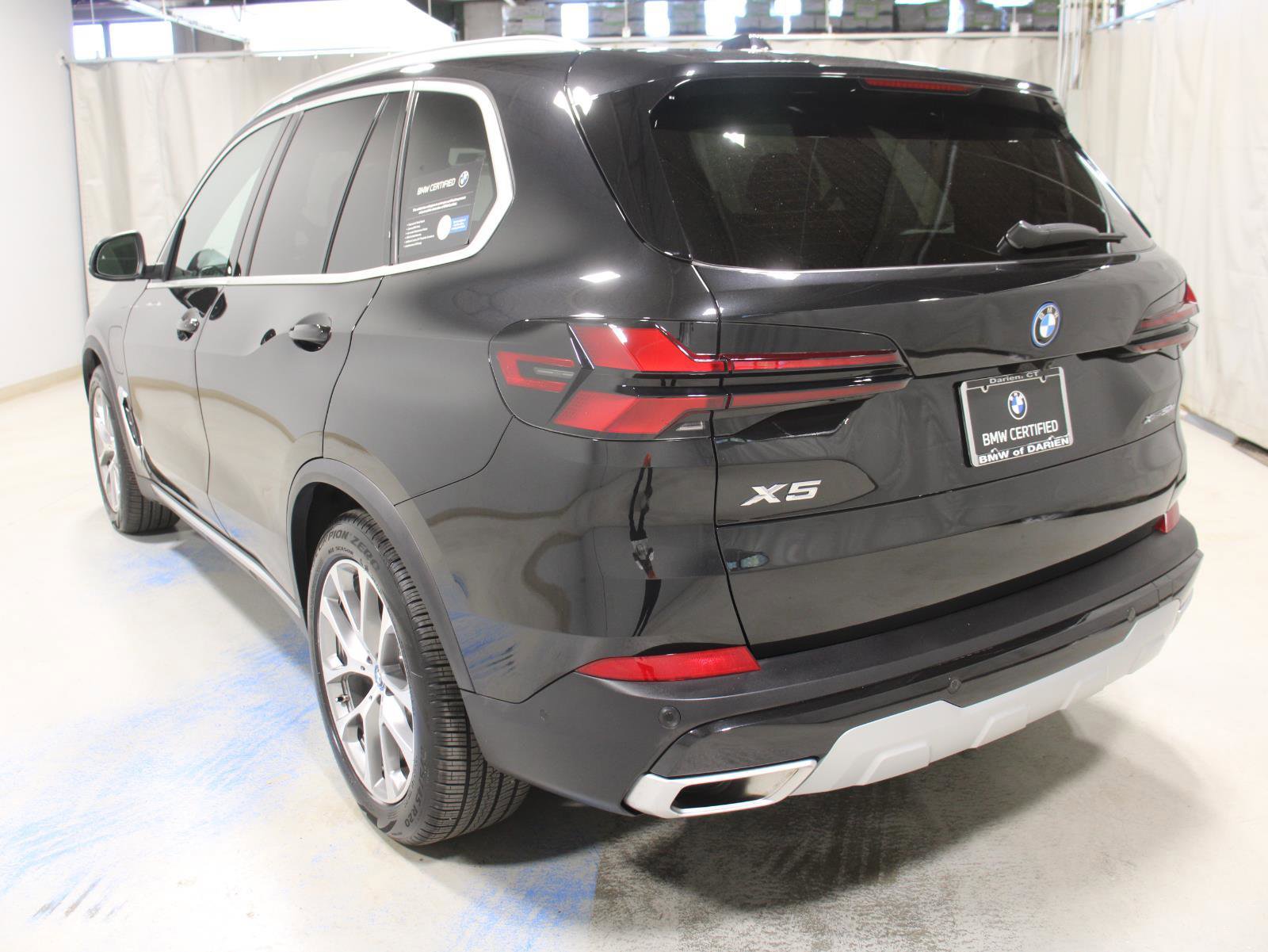Certified 2025 BMW X5 xDrive50e w/ Parking Assistance Package image 6