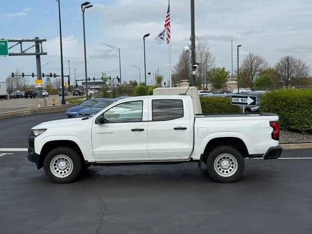 Used 2023 Chevrolet Colorado W/T image 2