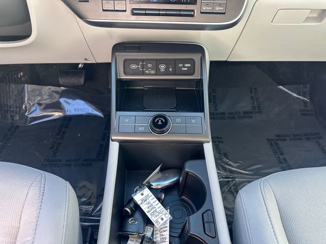 Used 2025 Hyundai Kona SEL image 19