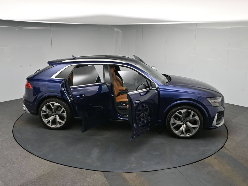 Used 2022 Audi RS Q8 w/ Luxury Package AWD/4WD image 56