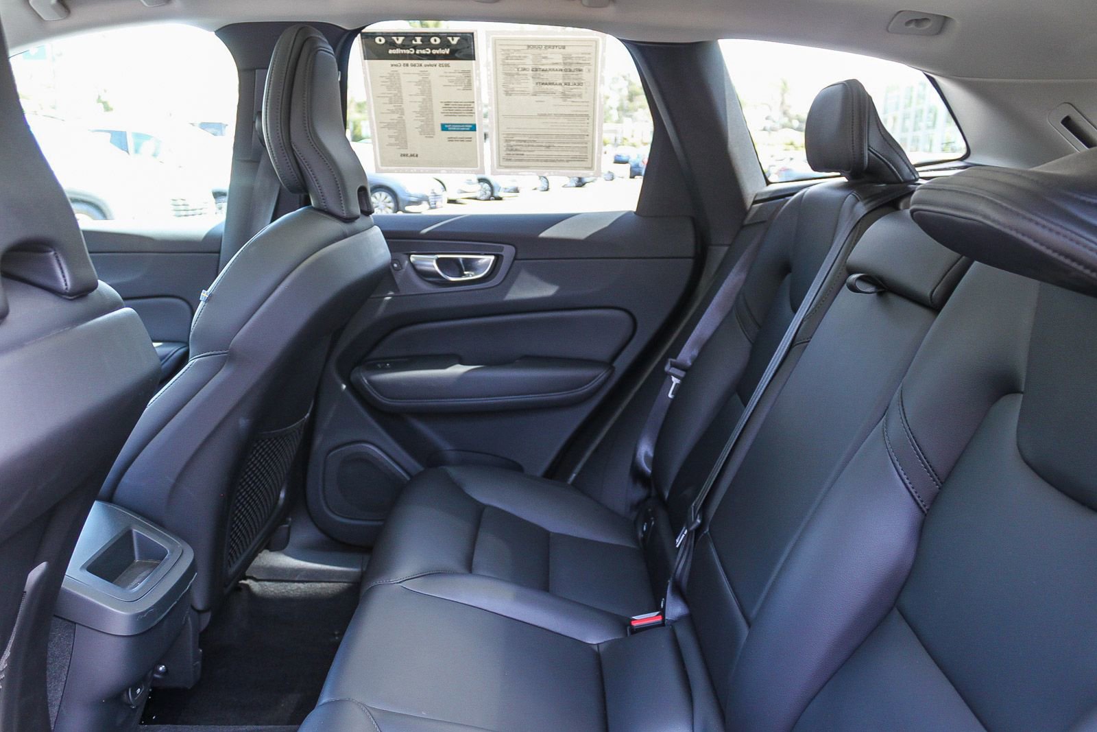 Used 2025 Volvo XC60 B5 Core AWD/4WD image 19