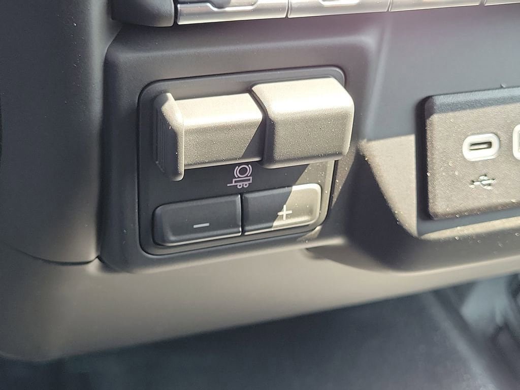 New 2026 Chevrolet Silverado 2500 W/T RWD image 9