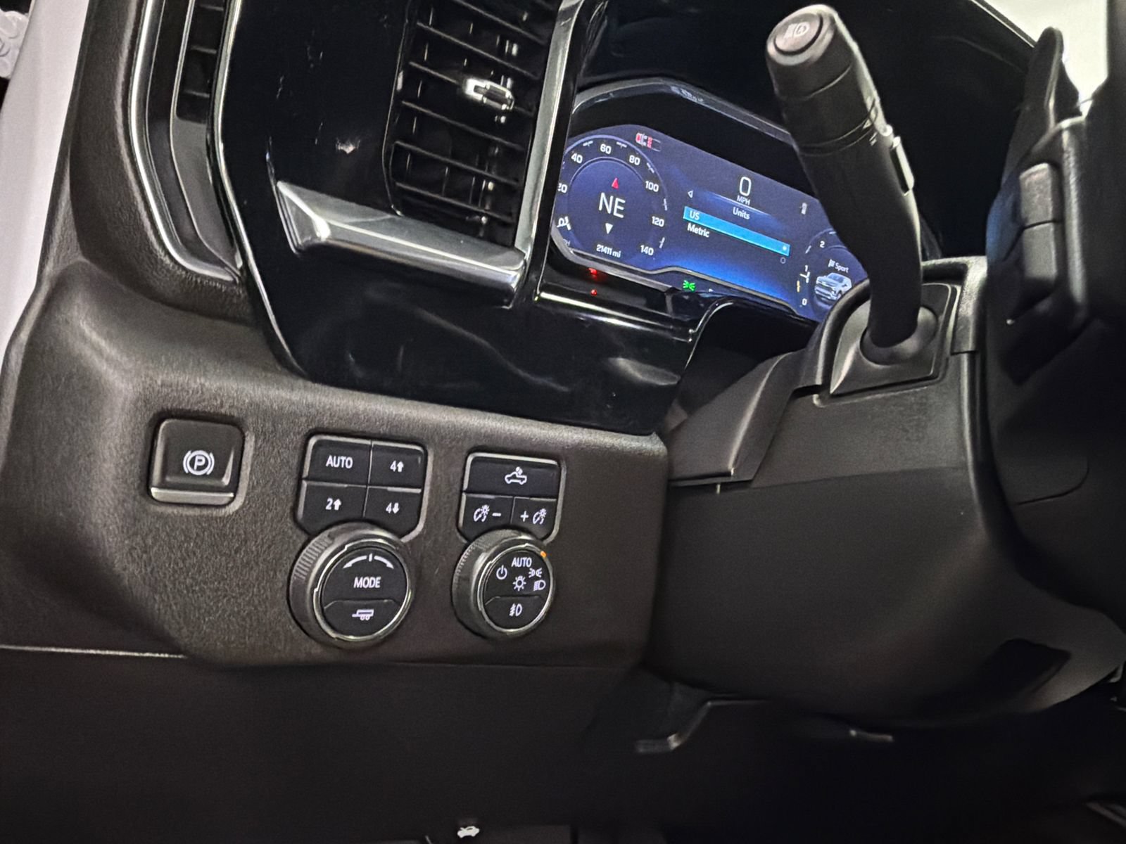 Used 2024 Chevrolet Silverado 1500 RST w/ Convenience Package II AWD/4WD image 28