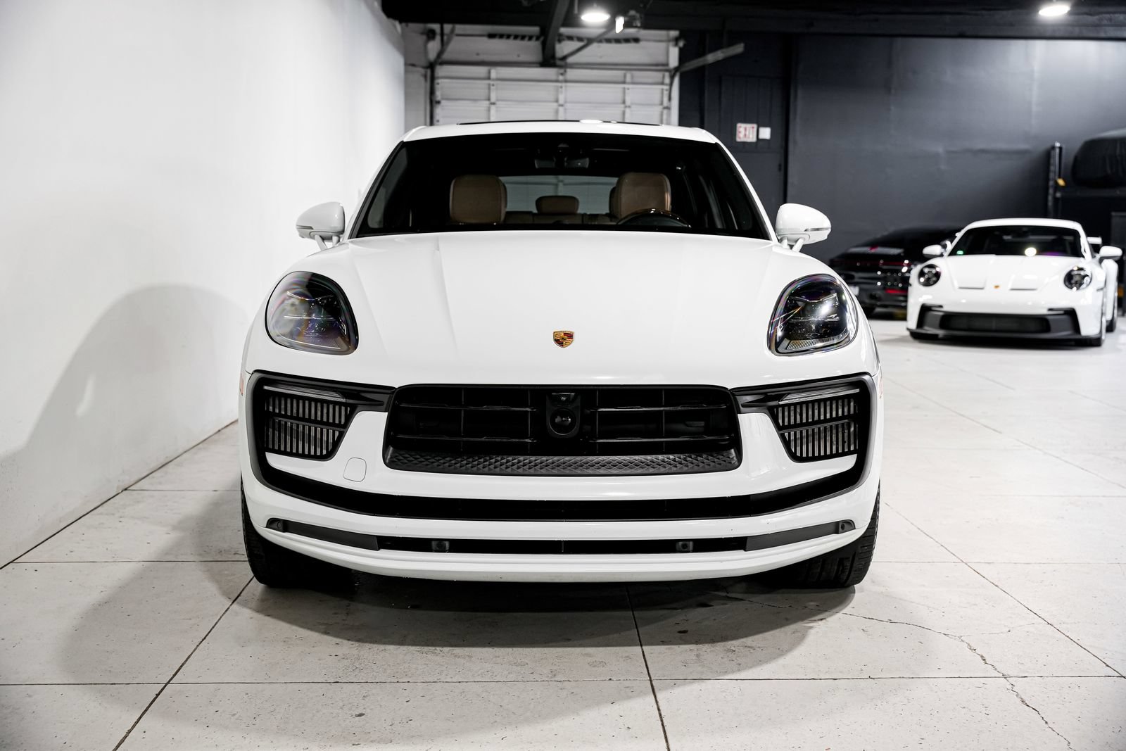 Used 2023 Porsche Macan S AWD/4WD image 5
