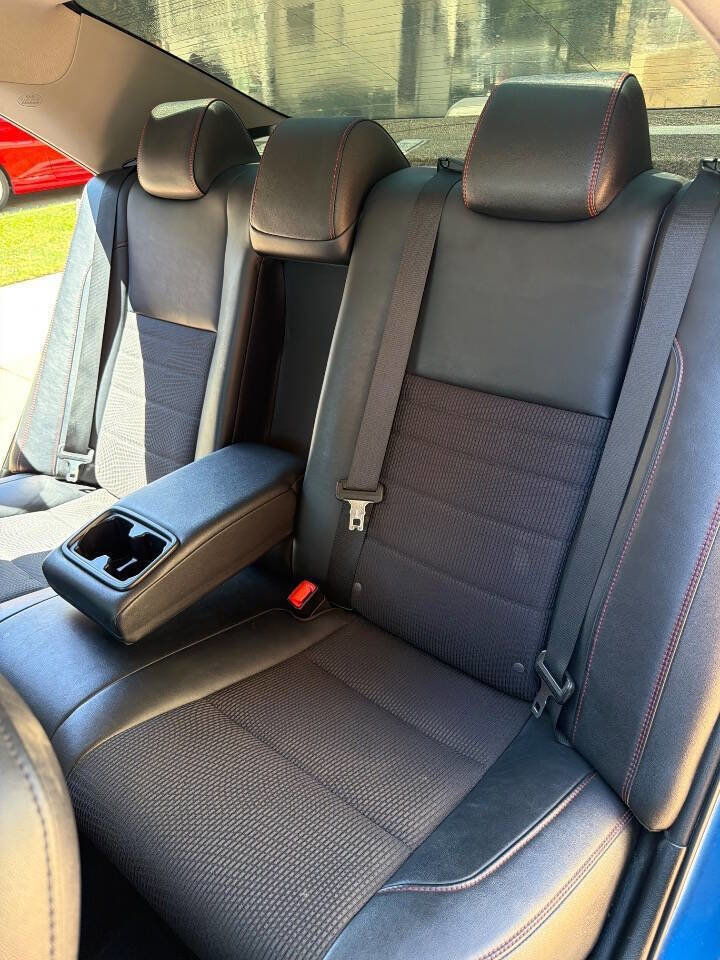 Used 2017 Toyota Camry SE FWD image 11